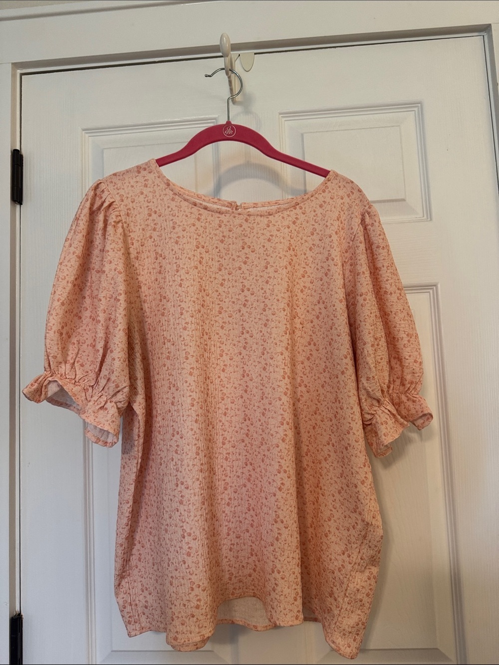 Women's Floral Peach Puff-Sleeve Blouse